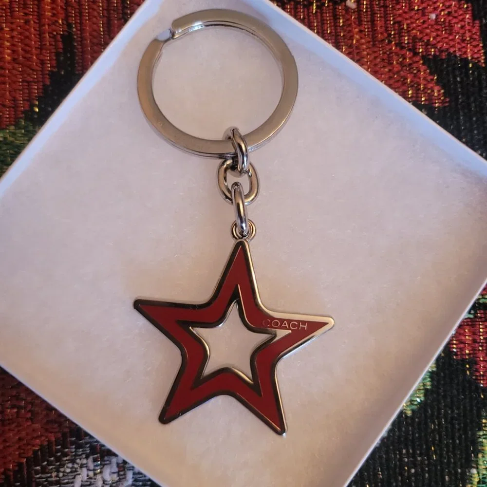 COACH -Signature Red Enamel Star Keychain/ Bag Charm/Key Ring. Brand New.Vintage